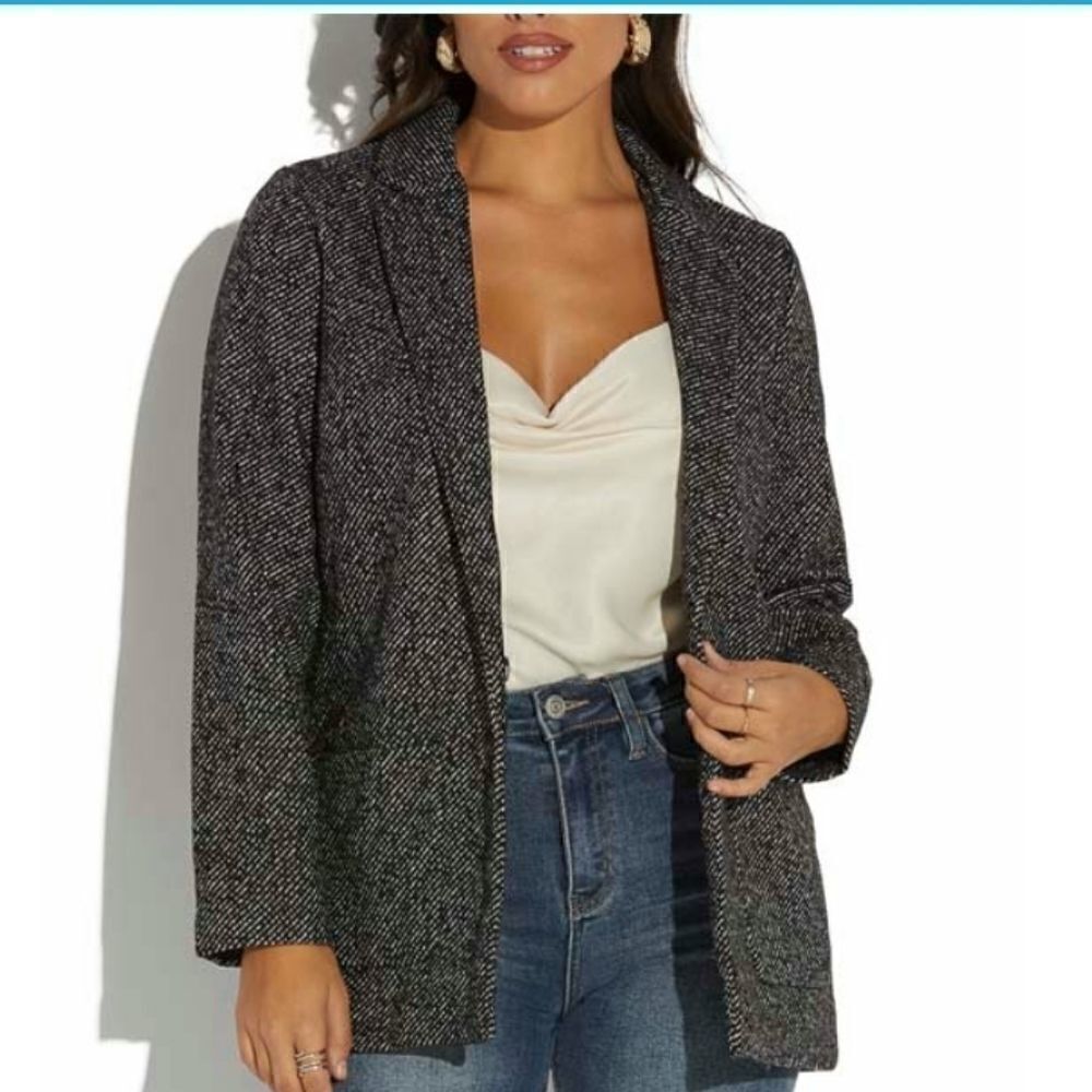 Shoedazzle women Black and white tweed coat